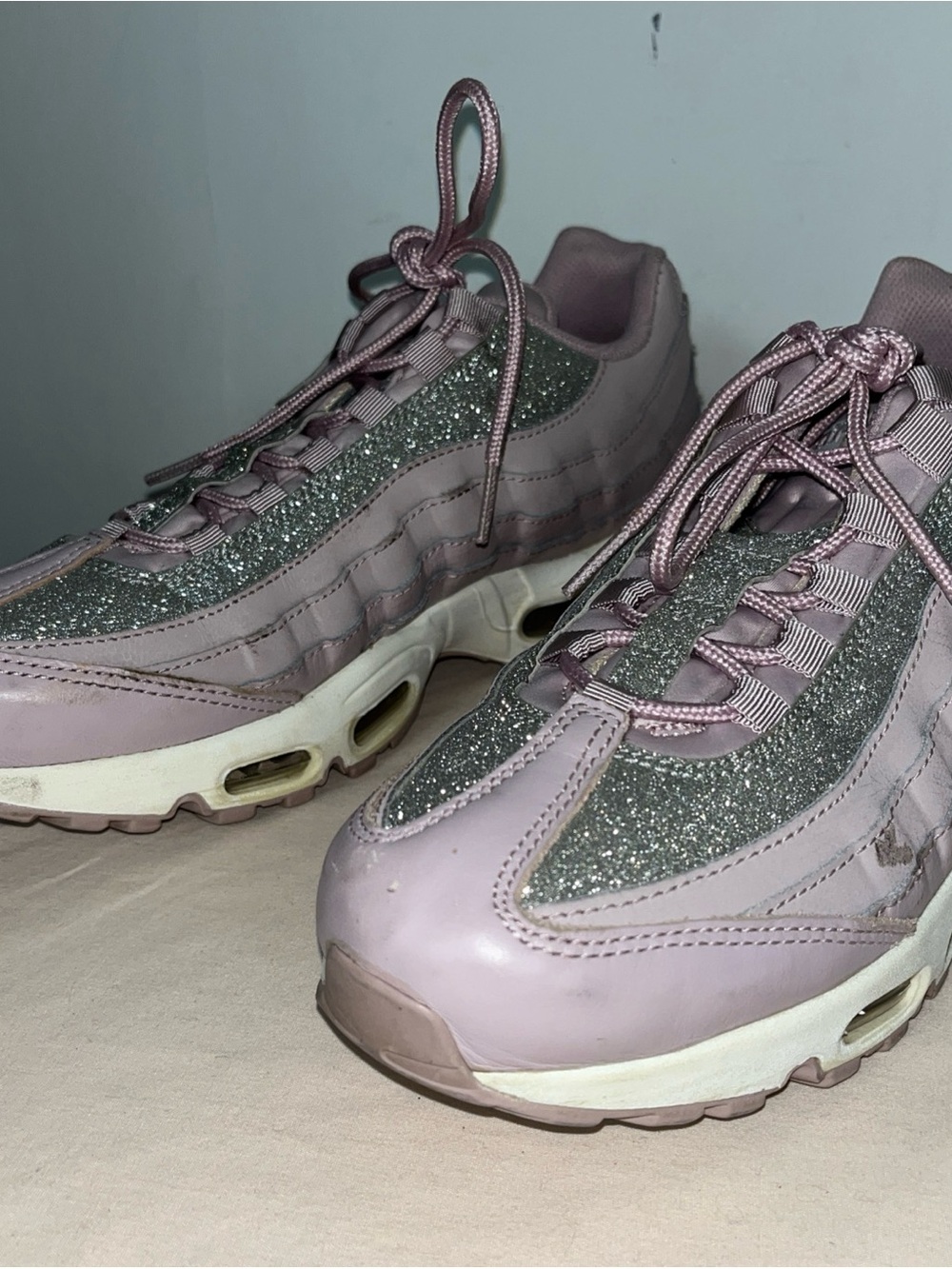 Nike Air Max 95 SE Women Size 10 Running Shoes Pink Particle Rose AT0068-600